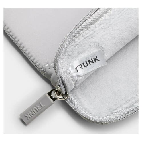 Trunk-Neopren-Sleeve-MB-Pro-14-M5-Pro-2026-Silber-06.jpg