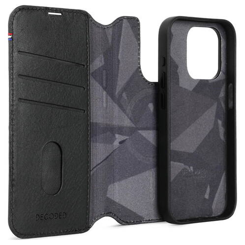 Decoded-Leder-Wallet-2-in-1-mit-MagSafe-iPhone-15-Pro-Schwarz-03.jpg