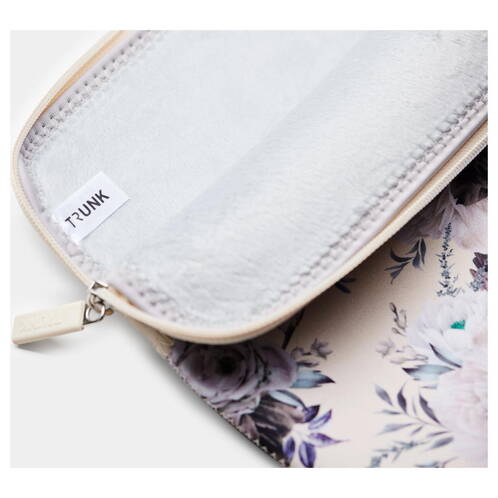 Trunk-Neopren-Sleeve-MB-Air-13-M5-2026-Black-Flower-03.jpg Trunk-Neopren-Sleeve-MB-Air-13-M5-2026-Black-Flower-03.jpg