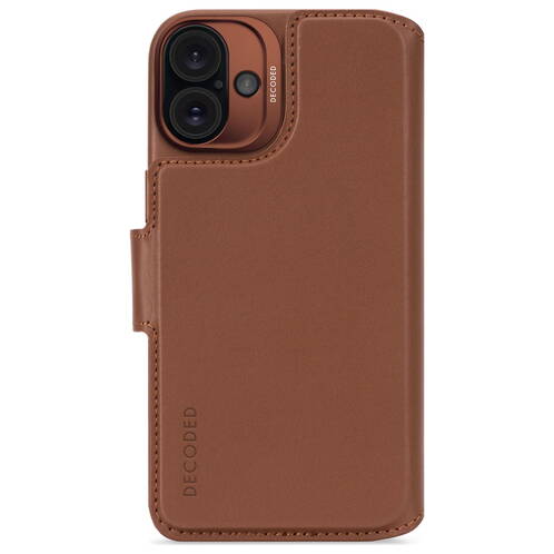 Decoded-Leder-Wallet-2-in-1-mit-MagSafe-iPhone-16-Plus-Braun-05.jpg