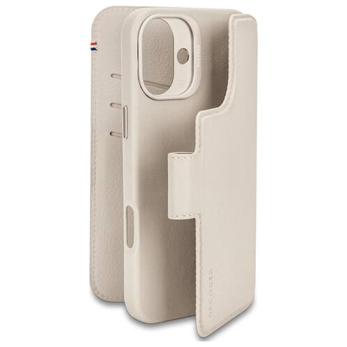 Decoded-Leder-Wallet-2-in-1-mit-MagSafe-iPhone-16-Plus-Clay-03.jpg