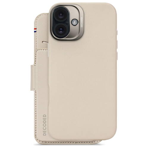 Decoded-Leder-Wallet-2-in-1-mit-MagSafe-iPhone-16-Plus-Clay-04.jpg