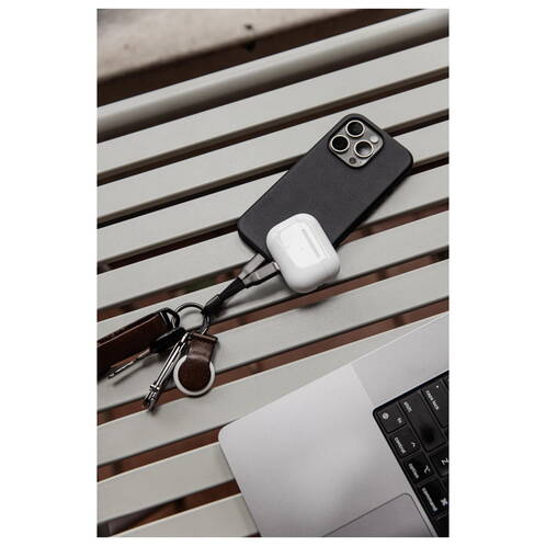 Nomad-ChargeKey-V2-240W-magnetisches-USB-C-auf-USB-C-Ladekabel-0-12-m-Schwarz-05.jpg