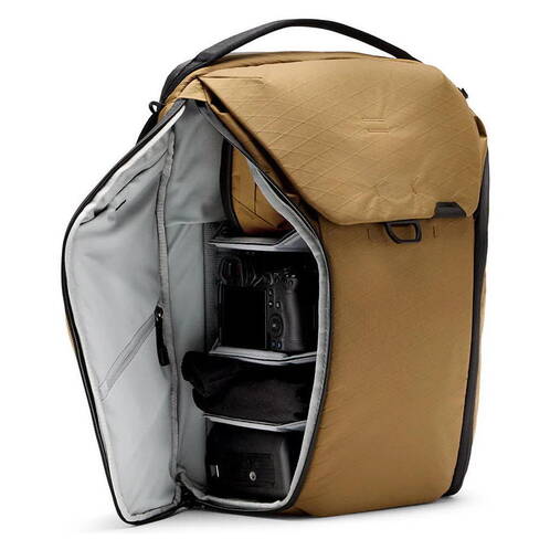 Peak-Design-Everyday-Backpack-30L-v2-Coyote-02.jpg