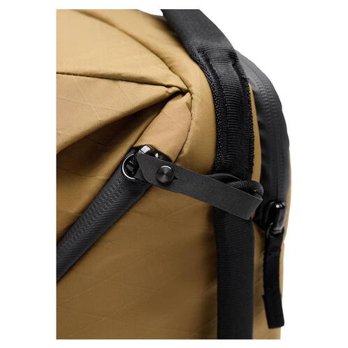 Peak-Design-Everyday-Backpack-30L-v2-Coyote-06.jpg