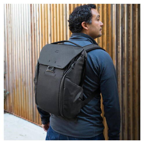 Peak-Design-Everyday-Backpack-30L-v2-Schwarz-10.jpg
