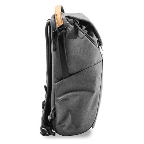 Peak-Design-Everyday-Backpack-30L-v2-Kohlegrau-03.jpg