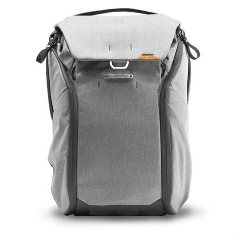 Peak-Design-Everyday-Backpack-20L-v2-Hellgrau-01.jpg
