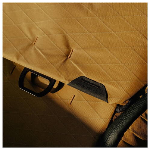 Peak-Design-Everyday-Backpack-20L-v2-Coyote-13.jpg