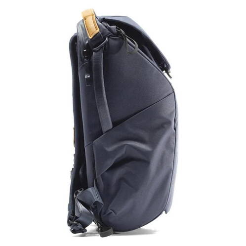 Peak-Design-Everyday-Backpack-20L-v2-Mitternacht-03.jpg