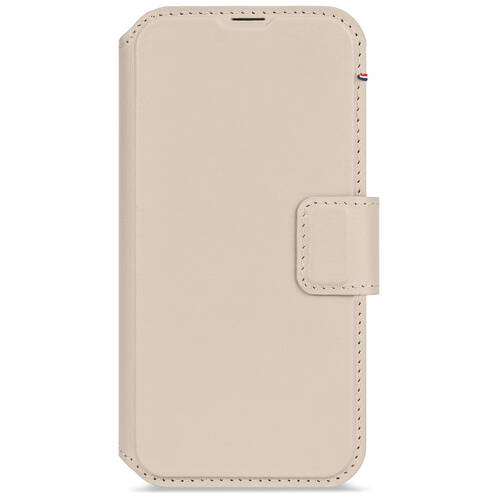 Decoded-Leder-Wallet-2-in-1-mit-MagSafe-iPhone-17e-Clay-01.jpg