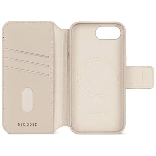 Decoded-Leder-Wallet-2-in-1-mit-MagSafe-iPhone-17e-Clay-02.jpg