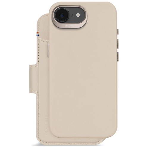 Decoded-Leder-Wallet-2-in-1-mit-MagSafe-iPhone-17e-Clay-04.jpg