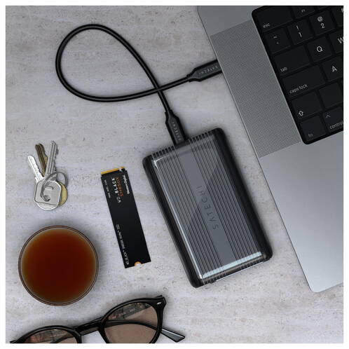 Satechi-0-TB-NVME-SSD-Pro-Gehaeuse-Externes-Gehaeuse-Schwarz-04.jpg