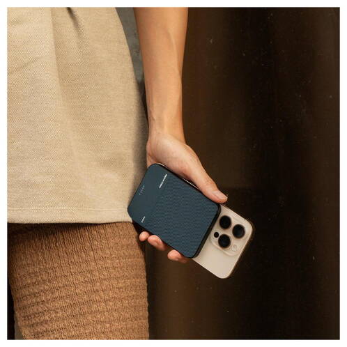 Native-Union-ReClassic-Magnetische-15-W-USB-3-1-Typ-C-Qi2-15W-Power-Bank-5000-04.jpg Native-Union-ReClassic-Magnetische-15-W-USB-3-1-Typ-C-Qi2-15W-Power-Bank-5000-04.jpg