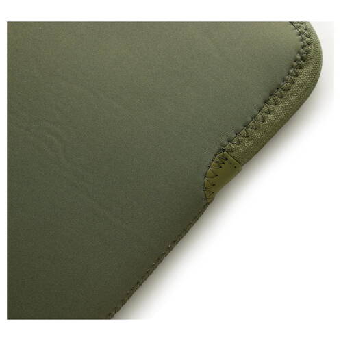 Trunk-Neopren-Sleeve-MB-Pro-14-M5-Pro-2026-Dunkelgruen-07.jpg Trunk-Neopren-Sleeve-MB-Pro-14-M5-Pro-2026-Dunkelgruen-07.jpg