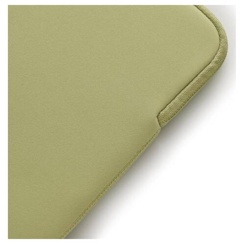 Trunk-Neopren-Sleeve-MB-Air-13-M5-2026-Hellgruen-06.jpg