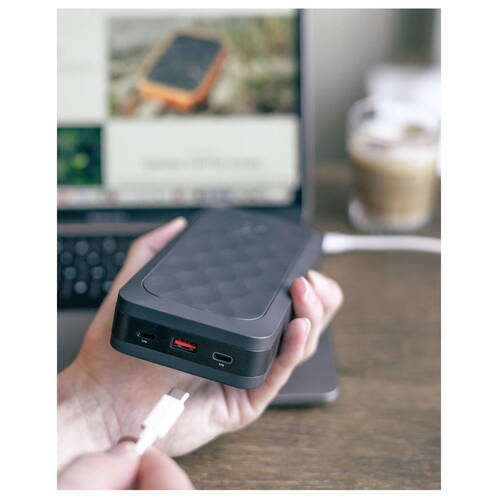Xtorm-Fuel-Series-5-67-W-USB-3-1-Typ-C-Power-Bank-27000-mA-h-Schwarz-03.jpg Xtorm-Fuel-Series-5-67-W-USB-3-1-Typ-C-Power-Bank-27000-mA-h-Schwarz-03.jpg