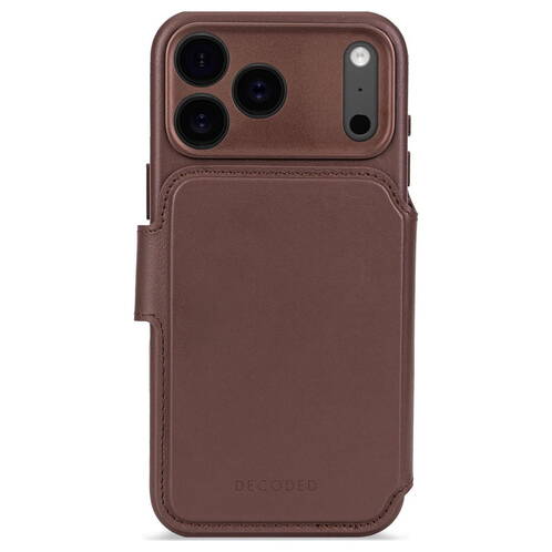 Decoded-Leder-Wallet-2-in-1-mit-MagSafe-iPhone-17-Pro-Max-Braun-04.jpg