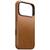 Nomad-Traditional-Leder-Backcover-mit-MagSafe-iPhone-17-Pro-English-Tan-02.jpg