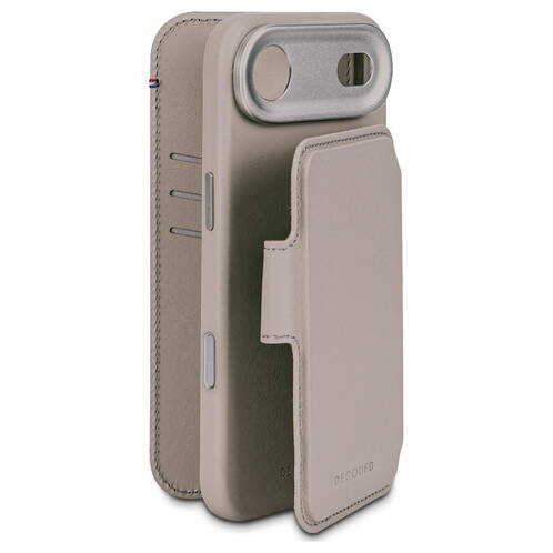 Decoded-Leder-Wallet-2-in-1-mit-MagSafe-iPhone-Air-Clay-03.jpg
