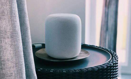 Der HomePod fügt sich in die Einrichtung ein
