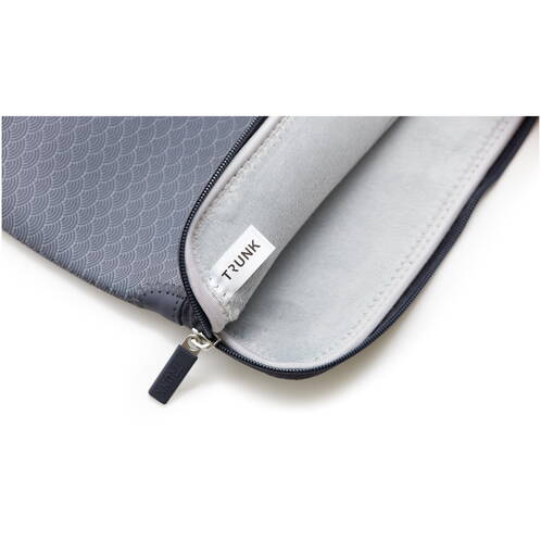 Trunk-Neopren-Sleeve-MB-Air-13-M5-2026-Altrosa-07.jpg Trunk-Neopren-Sleeve-MB-Air-13-M5-2026-Altrosa-07.jpg