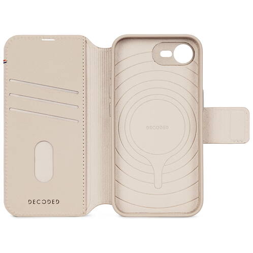 Decoded-Leder-Wallet-2-in-1-mit-MagSafe-iPhone-17e-Clay-07.jpg