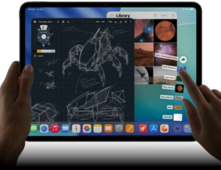 iPad Pro, Farbe Space Schwarz, die linke Hand einer Person hält das Gerät, die rechte Hand passt mit Gesten mehrere geöffnete App Fenster an, darunter eine Zeichenapp mit Skizzen von mechanischen Designs, eine Fotomediathek mit Planeten und Weltraumbildern und Dateien im Download-Ordner, die nach oben hin aufgefächert werden