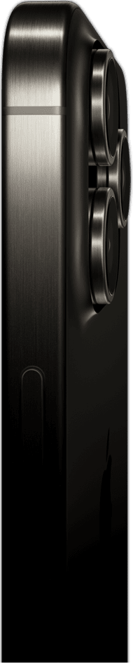 Seitenansicht eines iPhone 15 Pro Max, die das Design aus Titan und den Ein‑/Ausschalter zeigt
