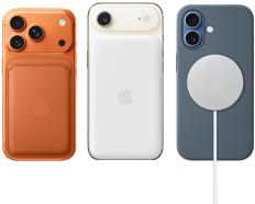 iPhone 17 Pro, Rückseite, Farbe Cosmic Orange, mit Silikon Case in der Farbe Siena und Feingewebe Wallet mit MagSafe in der Farbe Fuchsrot; iPhone Air, Rückseite, Farbe Wolkenweiss, mit MagSafe Batterie; iPhone 17, Rückseite, Farbe Nebelblau, mit Silikon Case in Farbe Maritimblau und MagSafe Ladegerät