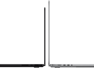 14" und 16" MacBook Pro Geräte stehen mit den Rückseiten zueinander, um den Grössenunterschied und das schmale Profil zu verdeutlichen