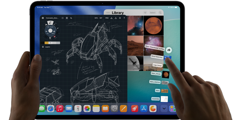 iPad Pro, Farbe Space Schwarz, die linke Hand einer Person hält das Gerät, die rechte Hand passt mit Gesten mehrere geöffnete App Fenster an, darunter eine Zeichenapp mit Skizzen von mechanischen Designs, eine Fotomediathek mit Planeten und Weltraumbildern und Dateien im Download-Ordner, die nach oben hin aufgefächert werden