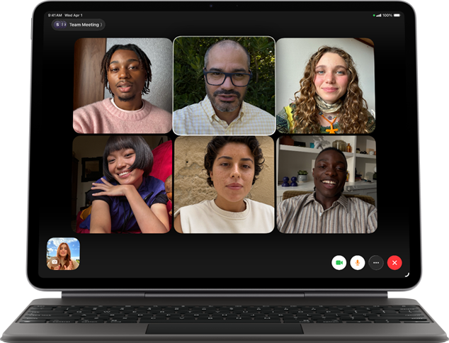 iPad Air, befestigt am Magic Keyboard, Schwarz, Gruppen FaceTime Anruf auf dem Display